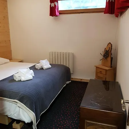 Apartment Bel , Son Jardin Et Le Lac Chamonix