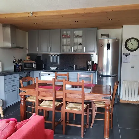 Apartment Bel , Son Jardin Et Le Lac Chamonix