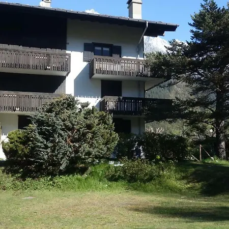 Apartment Bel , Son Jardin Et Le Lac Chamonix